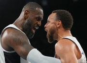 开云体育直播-湖人队遭遇失败，詹姆斯失常成谜