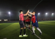 开云体育入口-足球友谊赛中两队展开激烈争斗