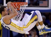 开云体育中国官网-收割者的利刃，浙江队战术与欧文防守的艺术