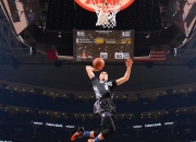 开云体育入口-字母哥连续得分拉开差距，猛龙最后时刻逆转广厦队