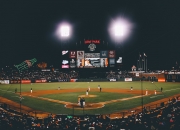 开云体育中国-赛道上的永恒瞬间，保罗里程碑之夜与F1年度争冠的终极交响