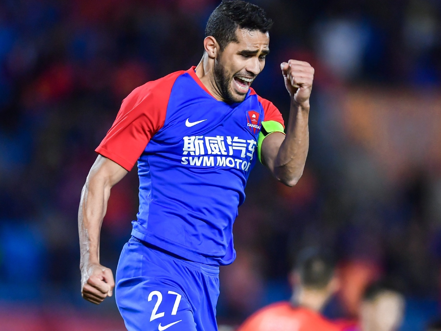 卡尔德克连入两球，带领重庆斯威轻取河南建业的简单介绍