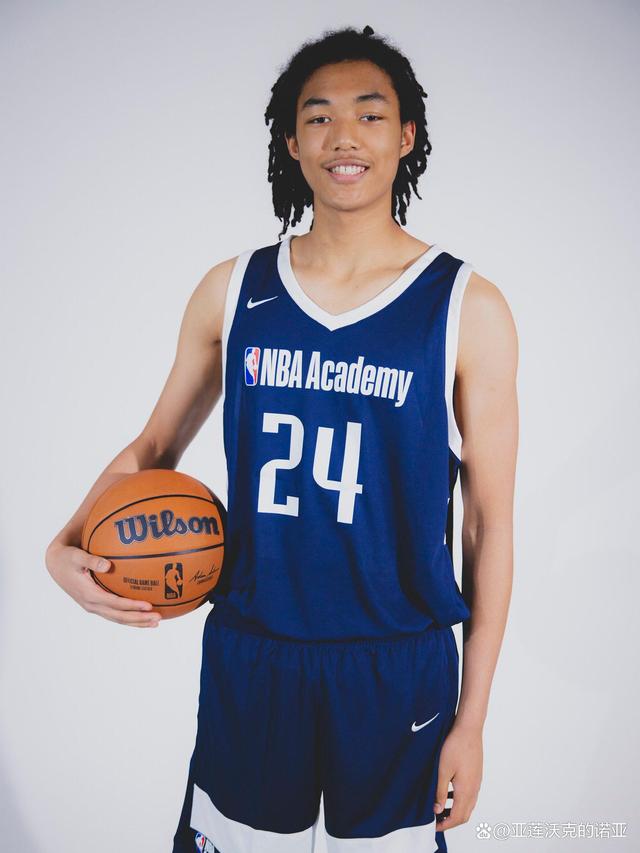 包含日本男篮血洗立陶宛男篮，乔治打破历史纪录的词条