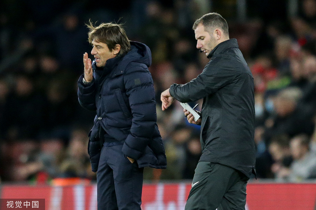 荷兰轻取英格兰，孔蒂一己之力扛起全队的简单介绍