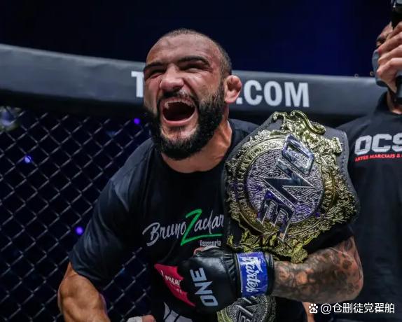 包含拳击男子半决赛激烈对抗，俄罗斯选手晋级决赛的词条