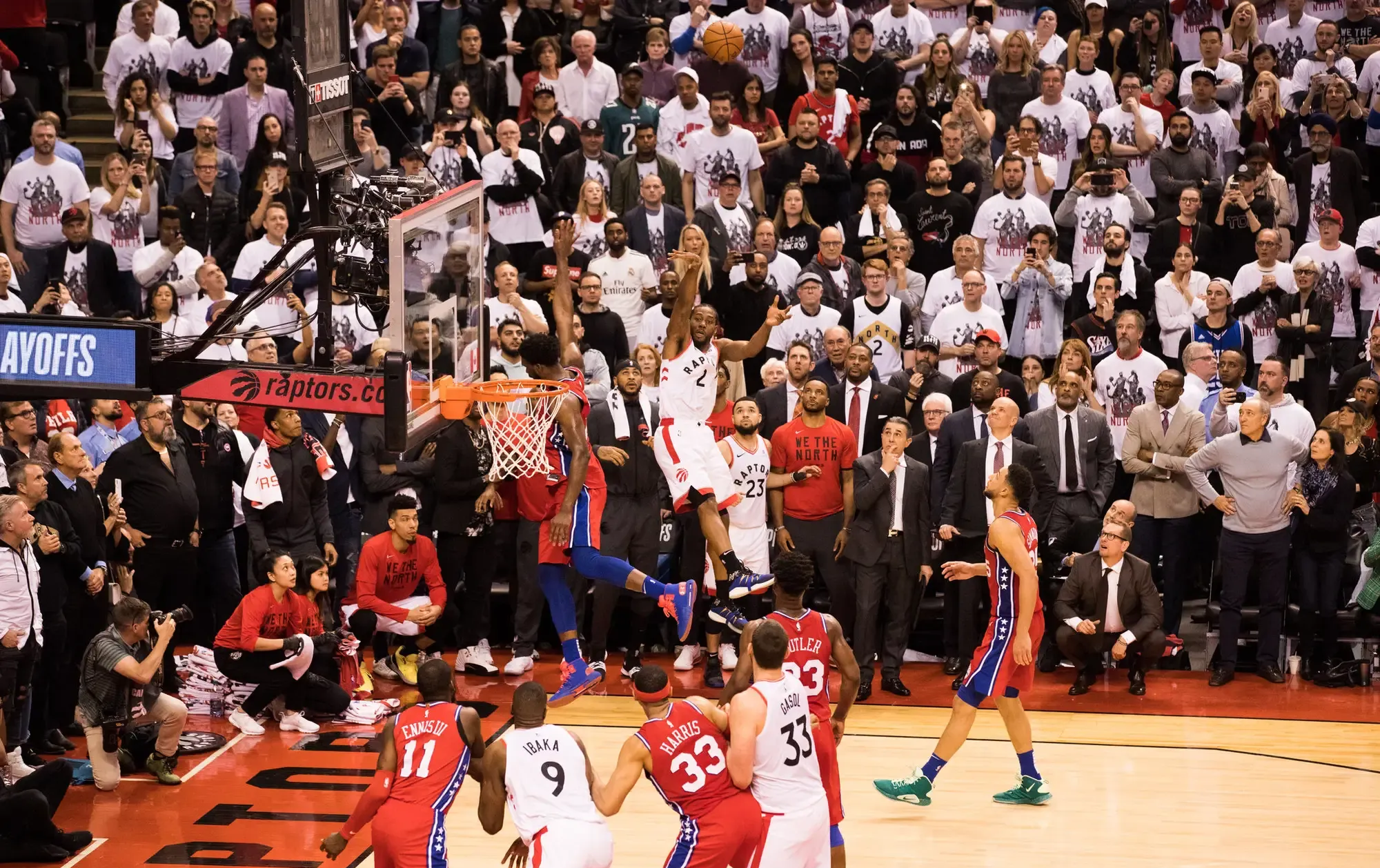 包含快船主场击败篮网，取得连胜的好势头的词条