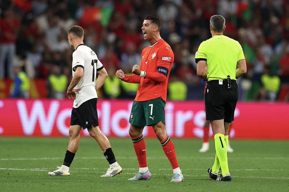 关于哥伦比亚在欧洲预选赛中取得胜利，晋级形势乐观的信息