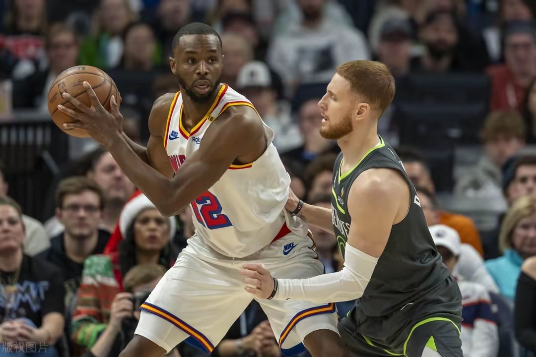 关于勇士轻取对手，库里三分连线助球队胜出的信息