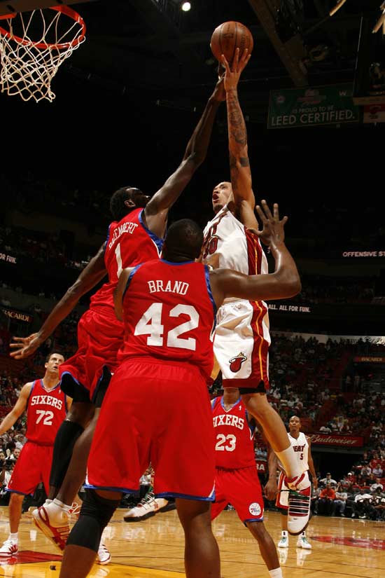 包含魔术险胜公牛，波特统治全场的词条