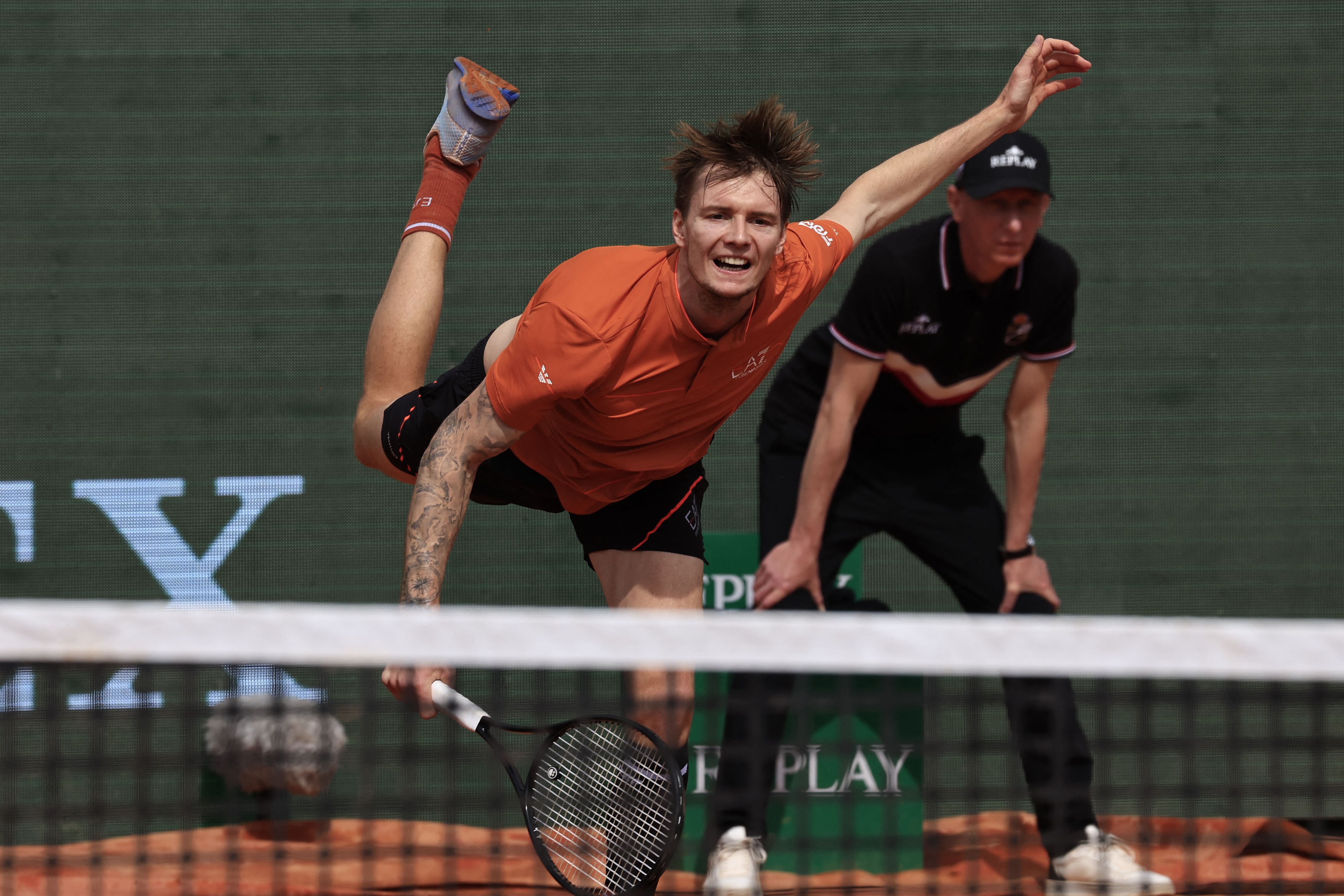 蒙特卡洛大师赛鏖战ATP总决赛,兹维列夫刷新纪录的简单介绍 蒙特卡洛大师赛鏖战ATP总决赛,兹维列夫刷新纪录的简单介绍