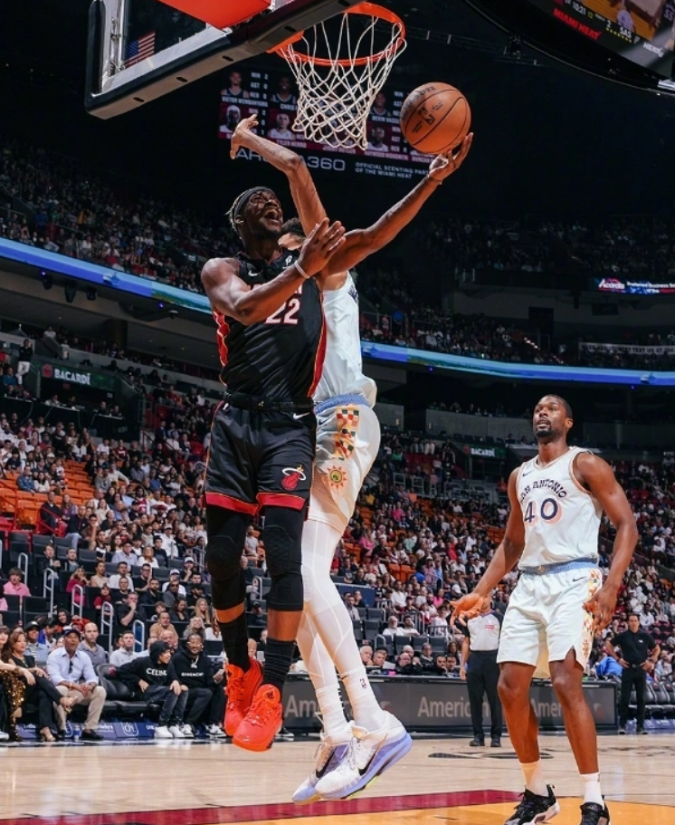 美国男篮绝杀热火B队，哈里斯高光表现