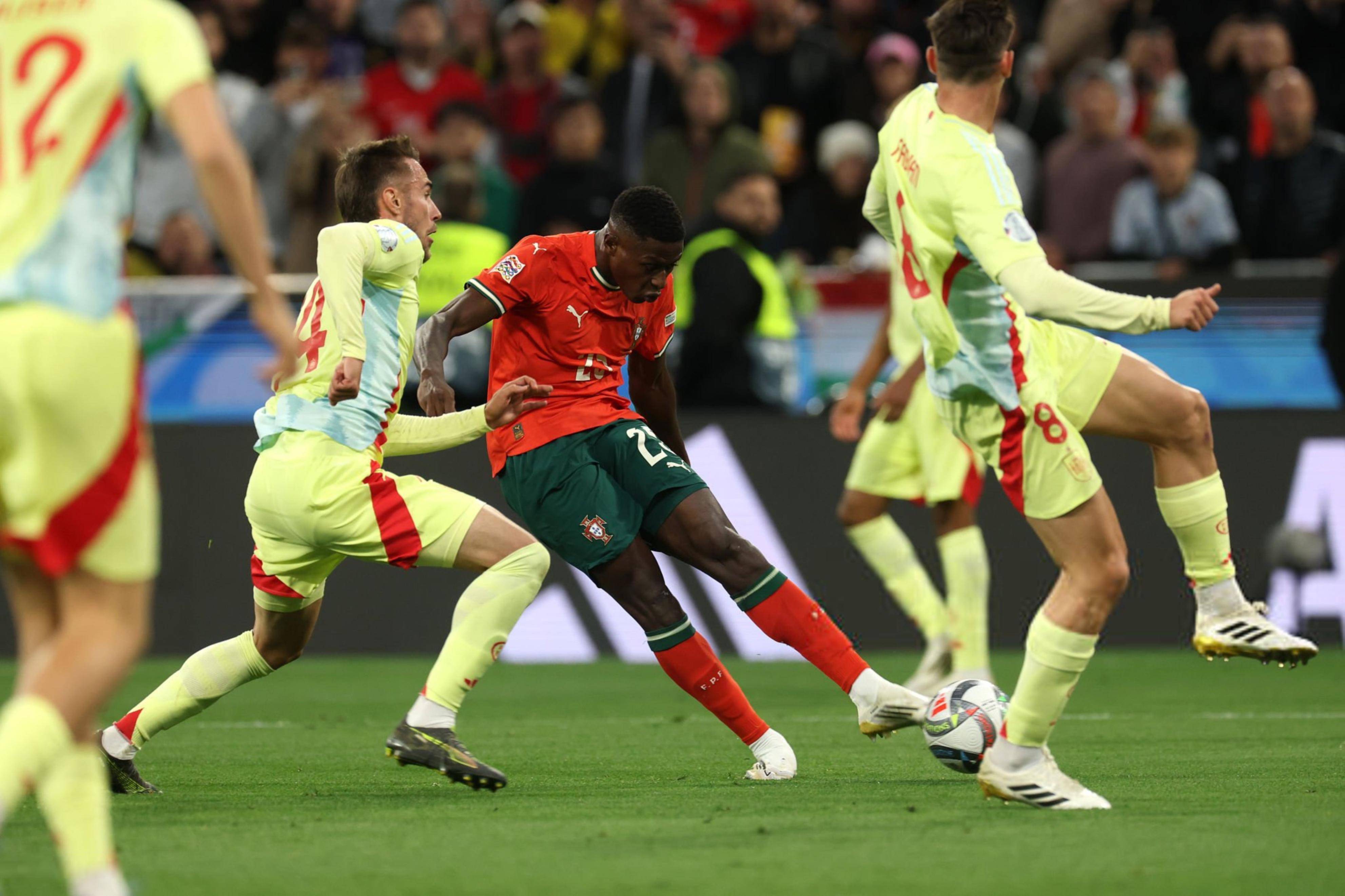 韩国队鏖战葡萄牙队,马龙统治全场 韩国队鏖战葡萄牙队,马龙统治全场