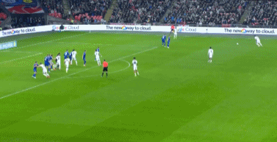 英格兰碾压阿森纳，迪马利亚统治全场的简单介绍